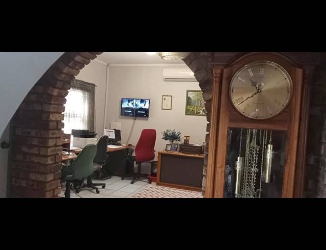 3 BEDROOM HOUSE FOR SALE IN THERESAPARK